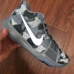 Nike kyrie 3 (RARE) sample shoe